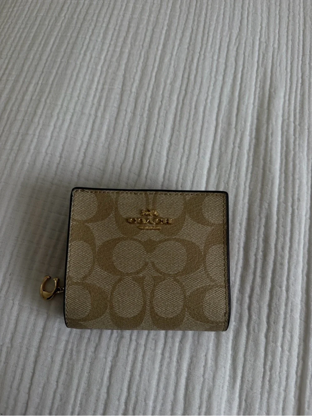 Coach Khaki/Tan Signature Canvas Key & Card Holder with Gold Hardware